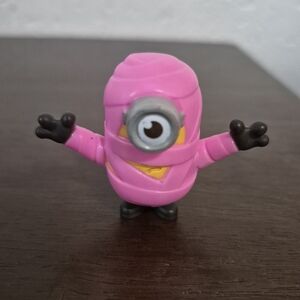 2019 McDonald's The Rise of Gru Minion Pink Mummy Happy Meal Toy